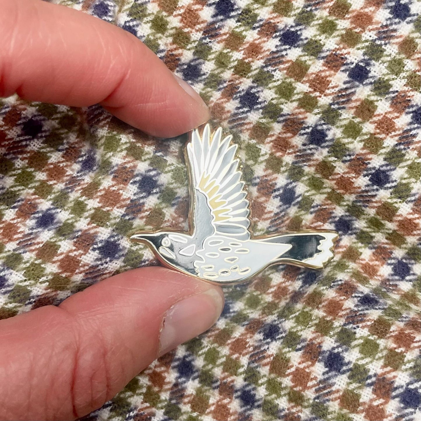 New Holland Honeyeater in Flight - Enamel Pin