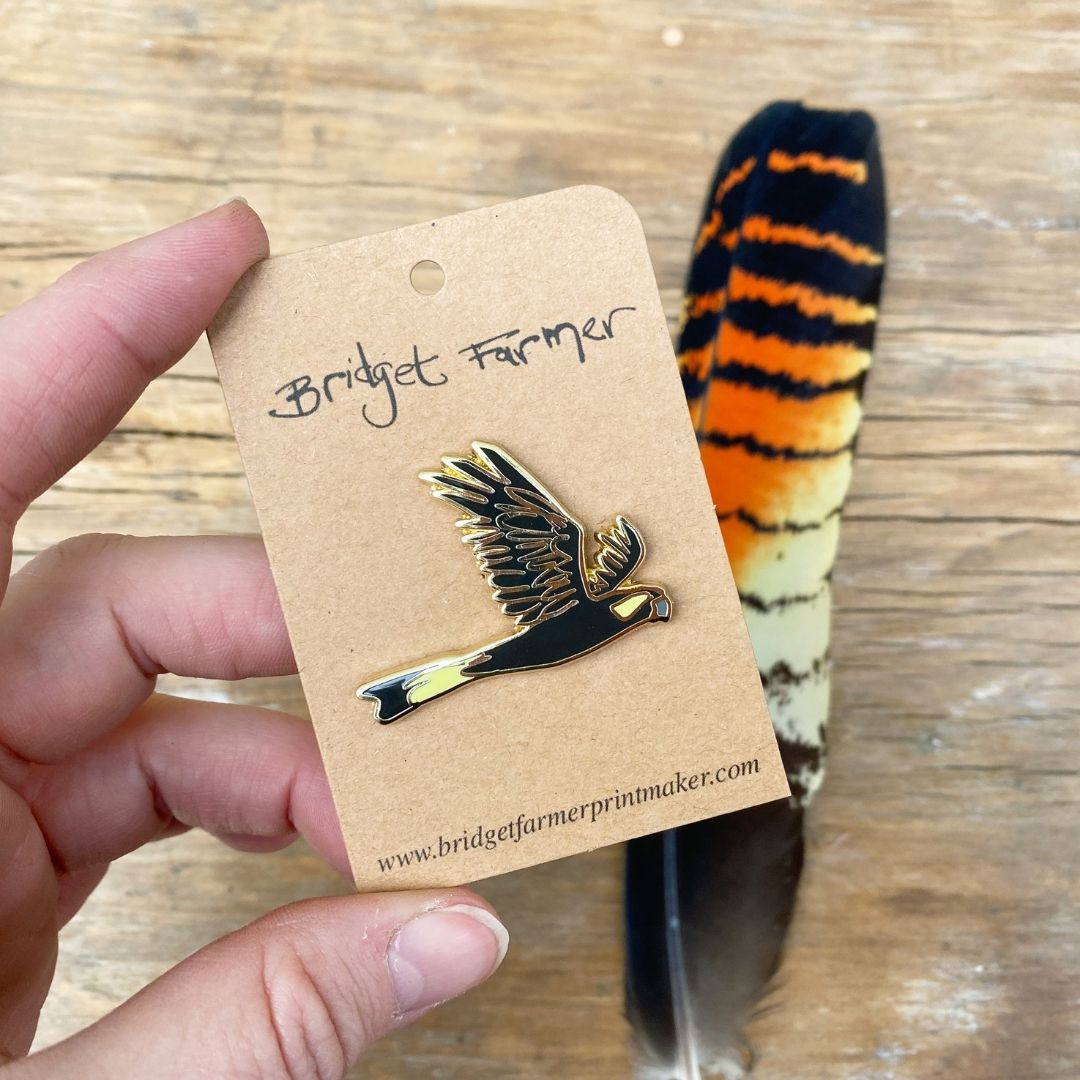 Yellow-tailed Cockatoo in Flight - Enamel Pin