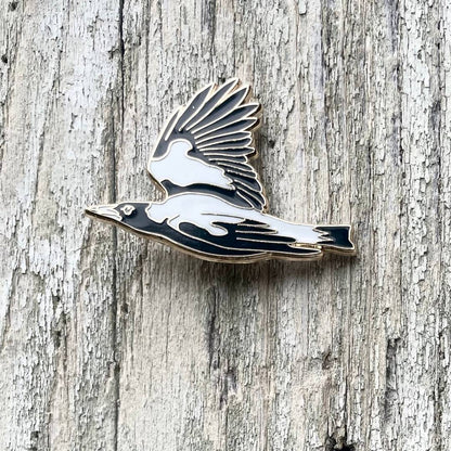 Australian Magpie In Flight - Enamel Pin
