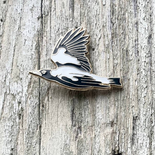 Australian Magpie In Flight - Enamel Pin