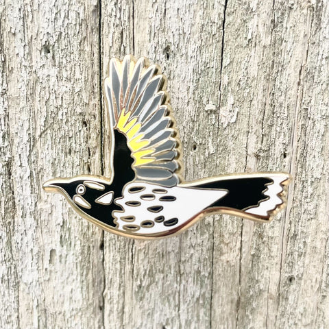 New Holland Honeyeater in Flight - Enamel Pin