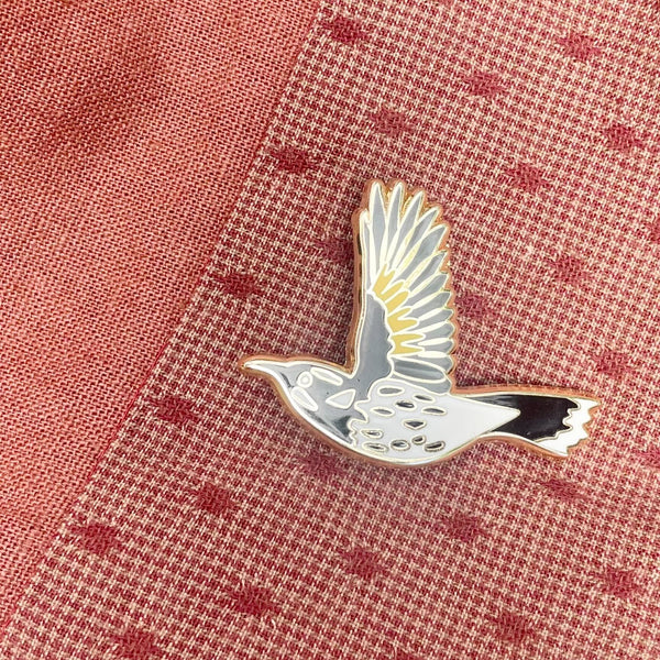 New Holland Honeyeater in Flight - Enamel Pin