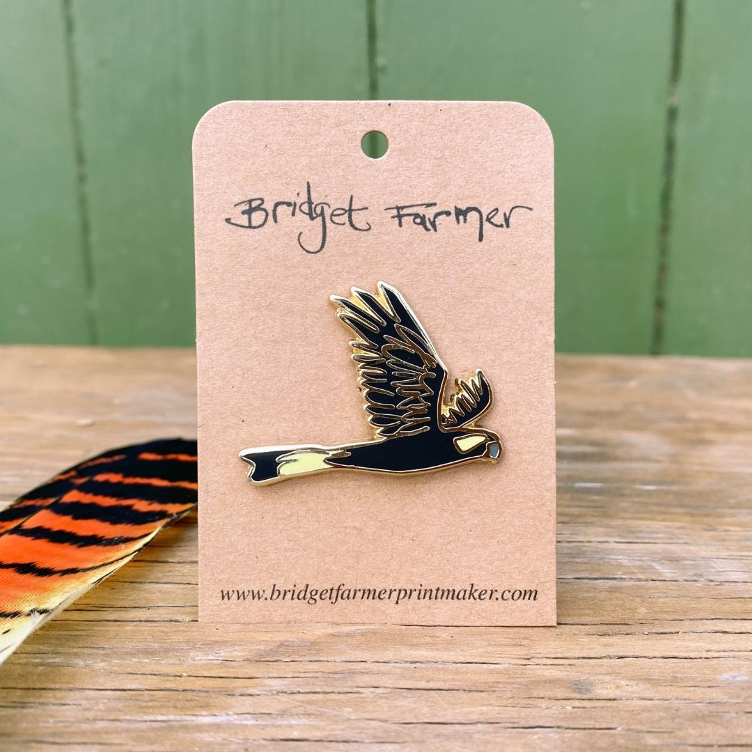 Yellow-tailed Cockatoo in Flight - Enamel Pin